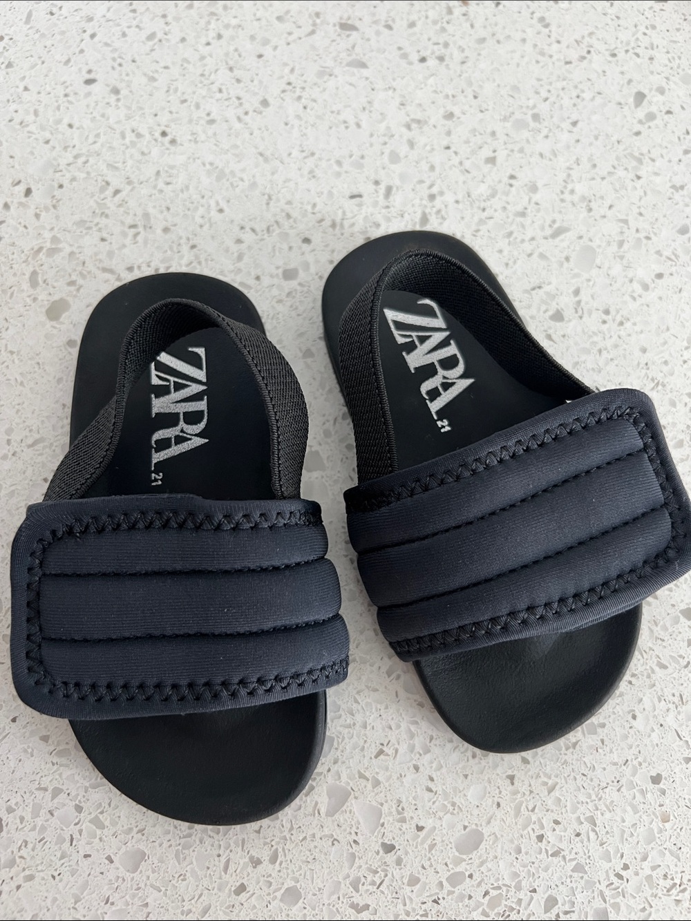 Zara Toddler Quilted Velcro Slide Sandals in Black